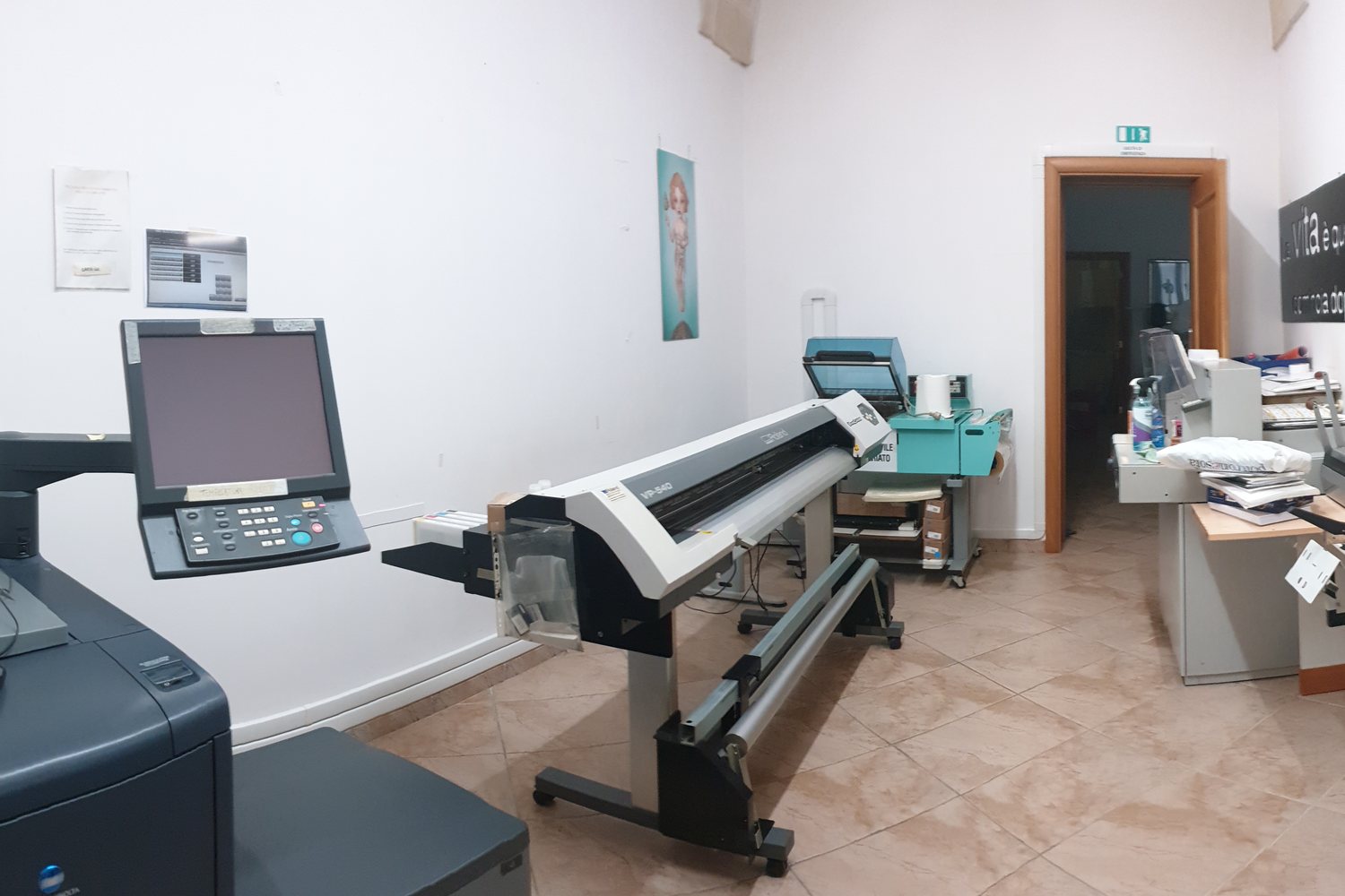 La sala di produzione della sede di Lizzanello